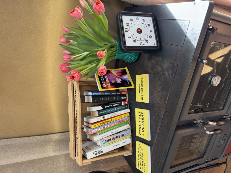 Büchertisch und Sticker