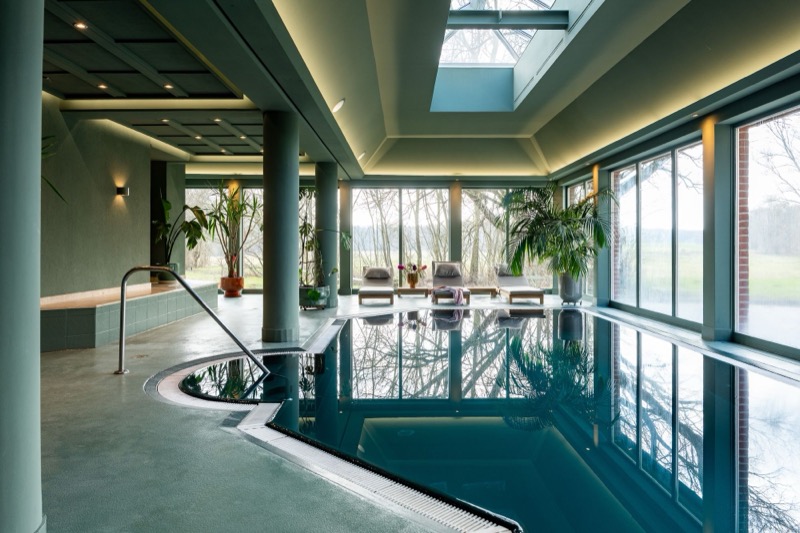 Indoor-Pool im SPA